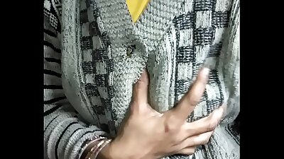 Boyfriend ne bhabi ki chudai ker chud se chud ka Ras nikala bhabi boli maja aa gaeya with Hindi audio